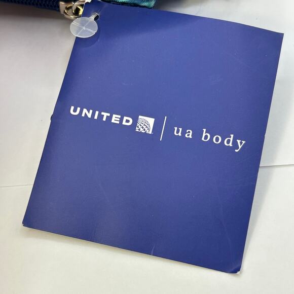United Airlines HAWAII Christie Shinn Travel Amenity Kit "Teamwork" Pink Sharks - Picture 3 of 9